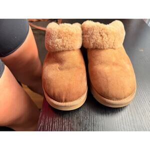UGG Cozy Slip-On Slippers Chestnut Shearling Lined Womens Size 10